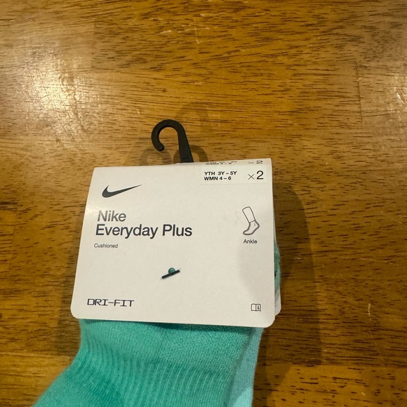 Nike Everyday Plus 2 Pair Ankle Socks Green Lime DH6304 906 Small New With Tags - Picture 2 of 5
